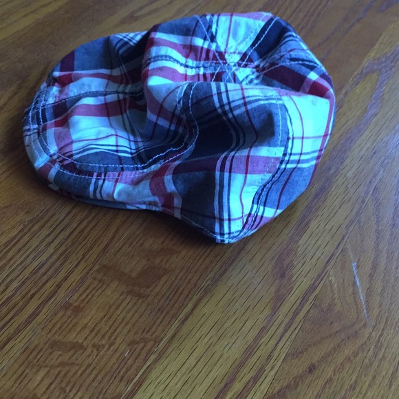 Hat - Picture 3 of 3